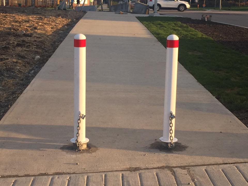 bollards Reinforced metal gate posts for high-security access